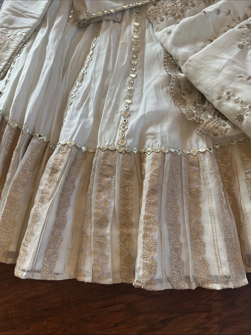 Brand new custom Cream and Gold Traditional Party Dress - Brand Unspecifie